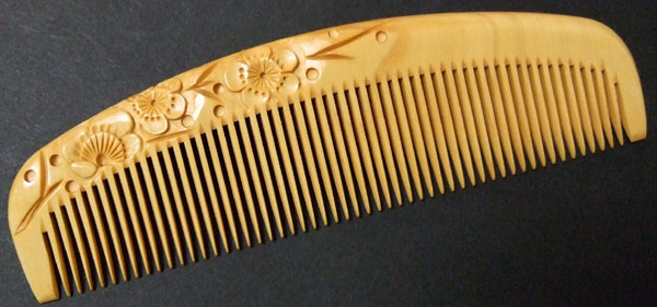 Carved boxwood comb-13.5cm -Ume- (Japanese Plum)