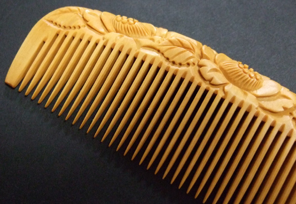 This boxwood comb is capable of enhancing your appearance with its beauty and functionality.