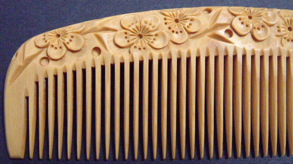 Our boxwood comb is the highest class in Japan.