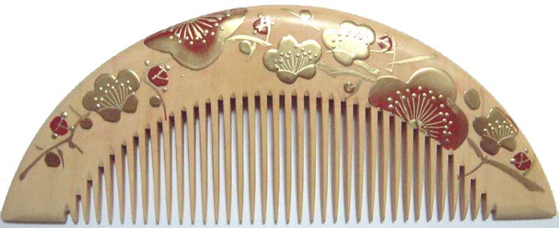 Painted boxwood comb (half moon type) -Ume-